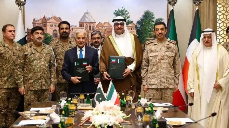 پاکستان و کویت توافقنامه همکاری دفاعی و نظامی امضا کردند
