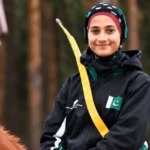 دختر ۱۴ ساله پاکستانی در مسابقات بین‌المللی تیراندازی با کمان با اسب درخشید