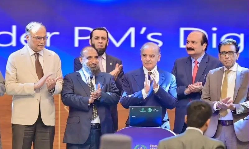 دولت پاکستان ۵۰۰ هزار لپ تاب کروم‌بوک میان دانش‌آموزان و دانشجویان توزیع خواهد کرد
