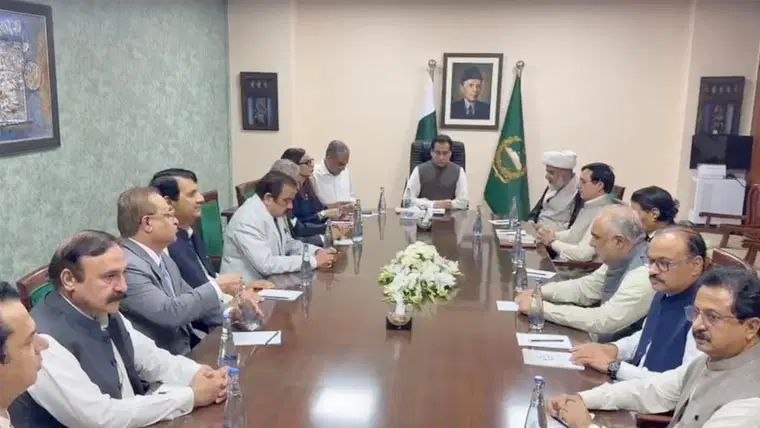آغاز رسمی مذاکرات میان دولت پاکستان و جناح اپوزیسیون