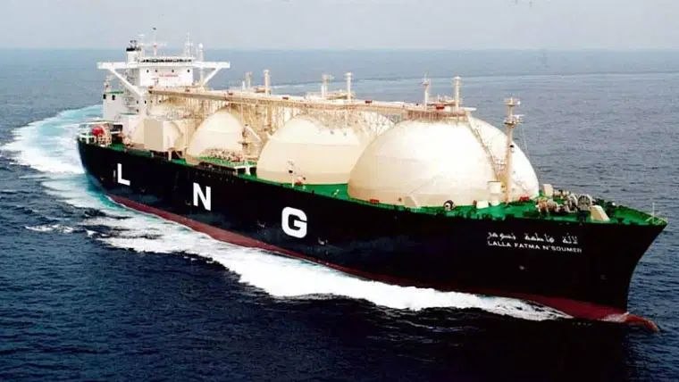 کمبود گاز در آستانه زمستان؛ ورود نخستین محموله LNG قطری به پاکستان